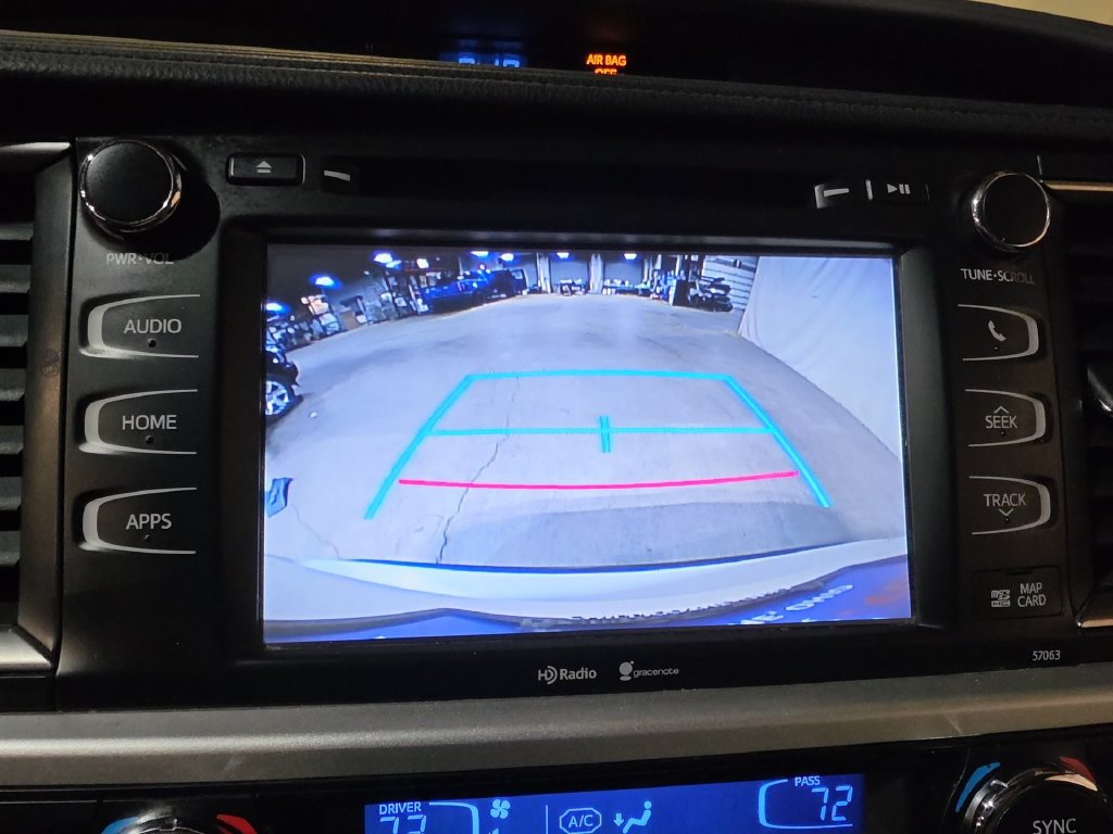 Used 2015 Toyota Highlander XLE AWD/4WD image 24