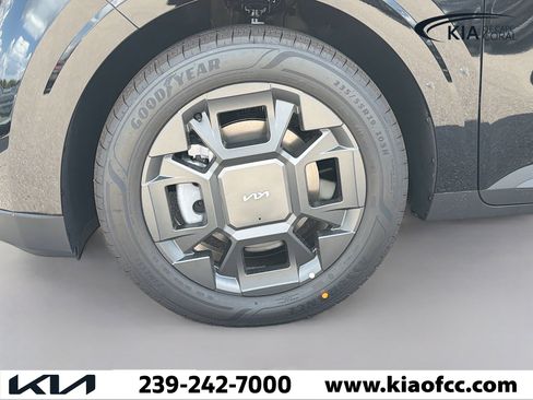 New 2026 Kia Carnival EX image 39