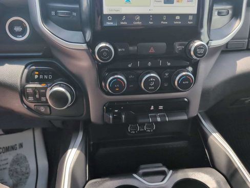 Used 2023 RAM 1500 Big Horn AWD/4WD image 18