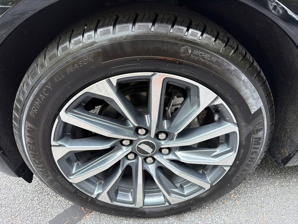 Used 2024 Cadillac Lyriq Sport AWD/4WD image 11