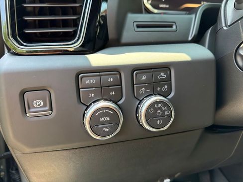 Used 2026 GMC Sierra 1500 AT4 w/ AT4 Preferred Package AWD/4WD image 17