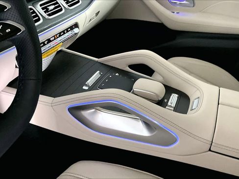 New 2026 Mercedes-Benz GLS 450 4MATIC image 11