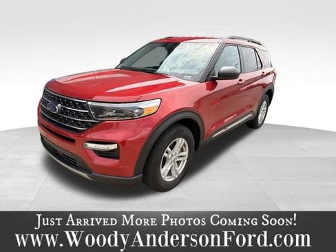 Used 2023 Ford Explorer XLT w/ Equipment Group 202A AWD/4WD image 1