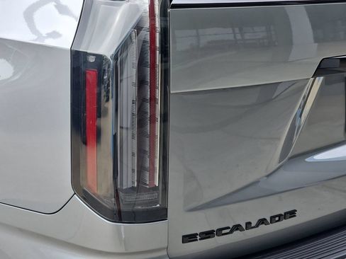 New 2026 Cadillac Escalade ESV V w/ LPO, ONYX Package AWD/4WD image 37