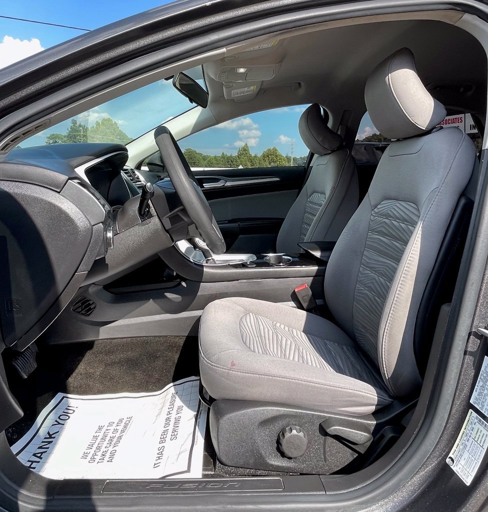 Used 2016 Ford Fusion S FWD image 13