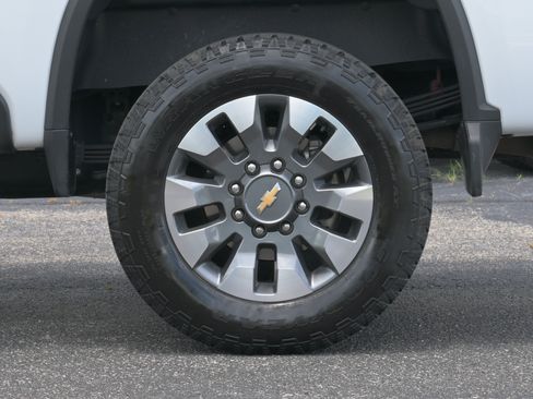 Used 2025 Chevrolet Silverado 2500 Custom w/ Custom Value Package AWD/4WD image 35