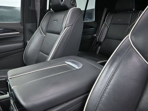 Used 2022 Cadillac Escalade Sport w/ Touring Package AWD/4WD image 14