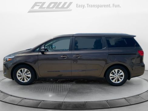 Used 2018 Kia Sedona LX w/ LX Essentials Premium Package FWD image 5