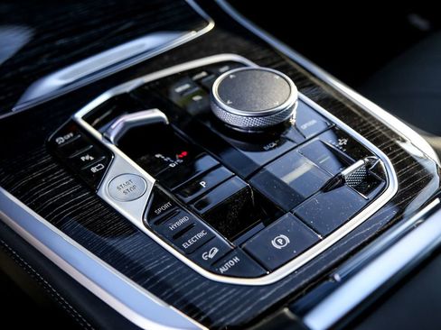 New 2026 BMW X5 xDrive50e w/ M Sport Package image 15