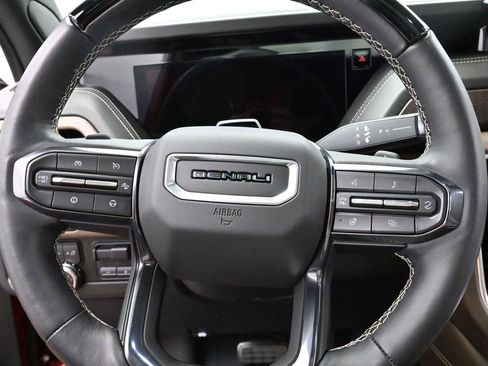 Used 2025 GMC Yukon Denali Ultimate AWD/4WD image 20