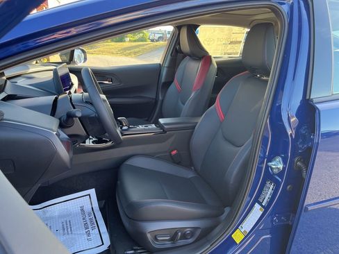 New 2026 Toyota Prius Plug-In Hybrid FWD image 19