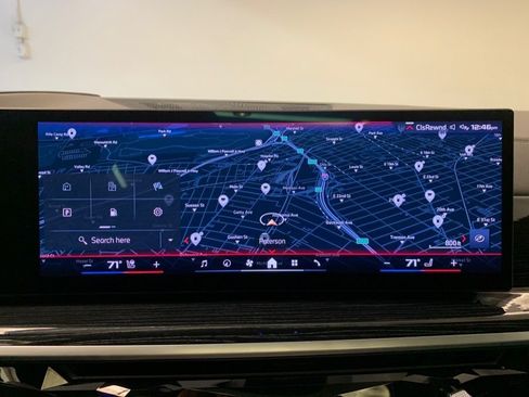 Used 2024 BMW X7 M60i AWD/4WD image 28