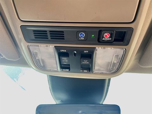 Used 2023 Honda Odyssey Elite image 39