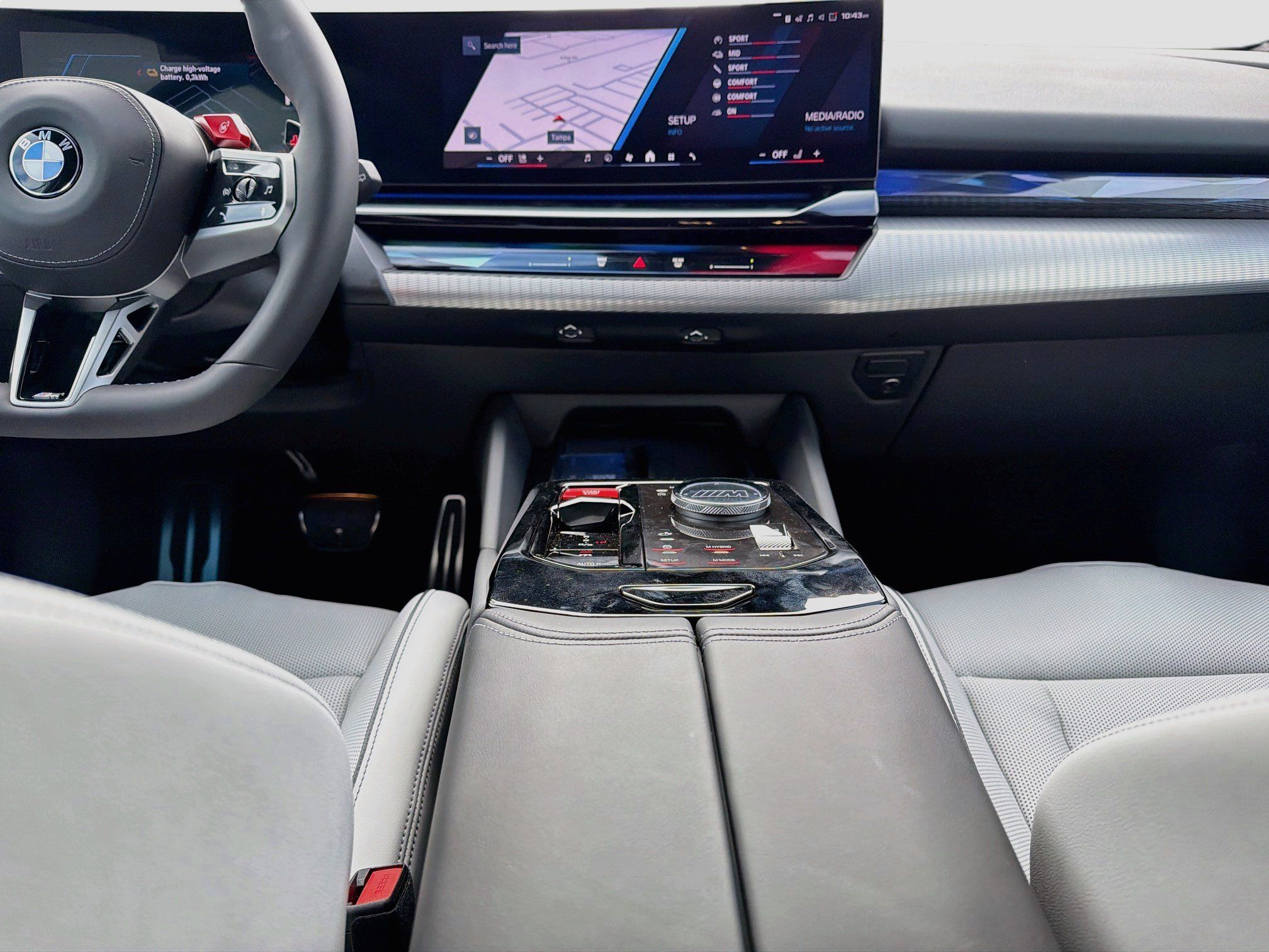 New 2027 BMW M5 Touring AWD/4WD image 19