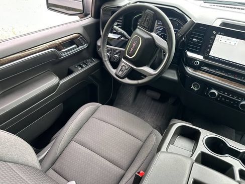 Used 2024 GMC Sierra 1500 Elevation w/ X31 Off-Road Package AWD/4WD image 17