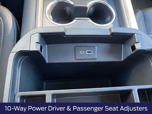 Used 2024 Chevrolet Suburban LT image 24