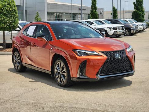 Certified 2023 Lexus UX 250h F Sport FWD image 3