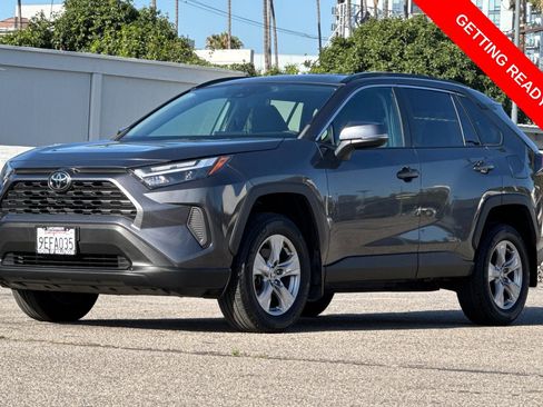 Used 2023 Toyota RAV4 XLE FWD image 8