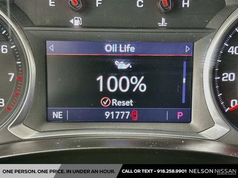 Used 2021 Chevrolet Traverse LT FWD image 12