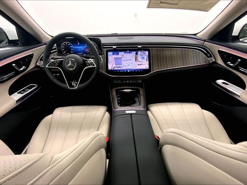Used 2026 Mercedes-Benz E 350 Sedan image 18