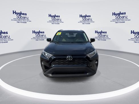 Used 2021 Toyota RAV4 XLE FWD image 4