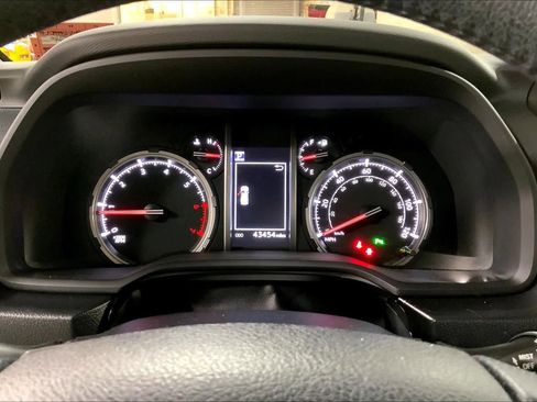 Used 2022 Toyota 4Runner Limited image 52