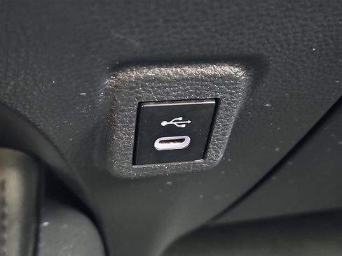 Used 2023 Toyota Corolla LE image 11