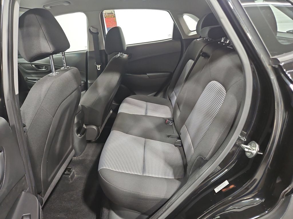 Used 2023 Hyundai Kona SE AWD/4WD image 24