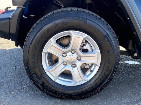 Used 2021 Jeep Wrangler Unlimited Sport w/ Sun And Sound Package image 7