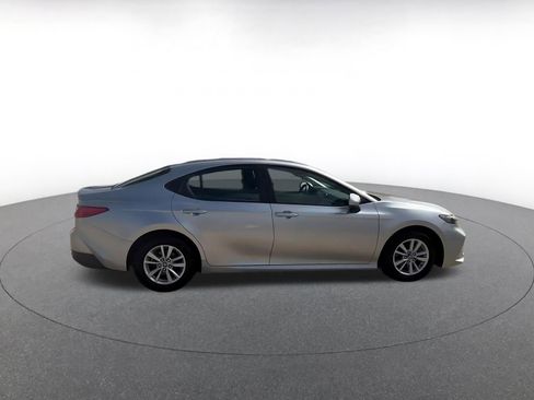 Used 2025 Toyota Camry LE image 14