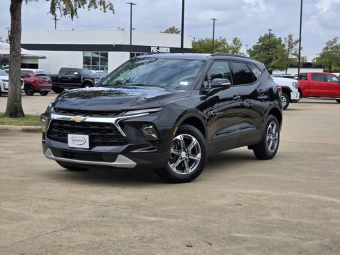 Used 2024 Chevrolet Blazer LT FWD image 1