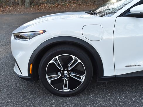 Used 2022 Ford Mustang Mach-E Select image 16