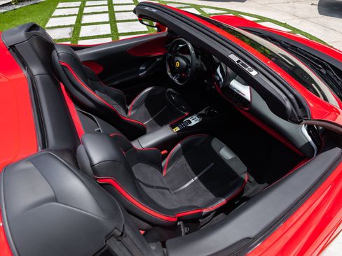 Used 2025 Ferrari SF90 Spider AWD/4WD image 70