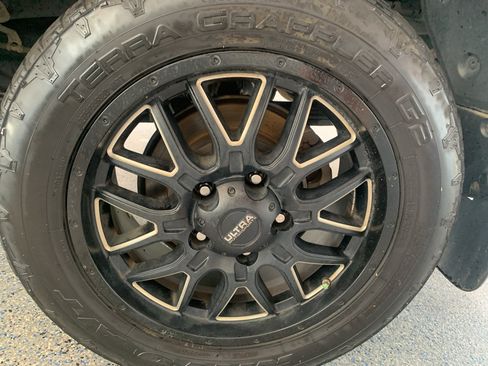 Used 2019 Toyota Tundra SR5 w/ SR5 Upgrade Package AWD/4WD image 33