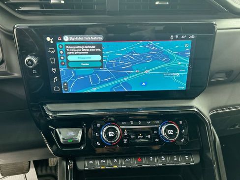 Used 2023 GMC Sierra 1500 AT4X image 16