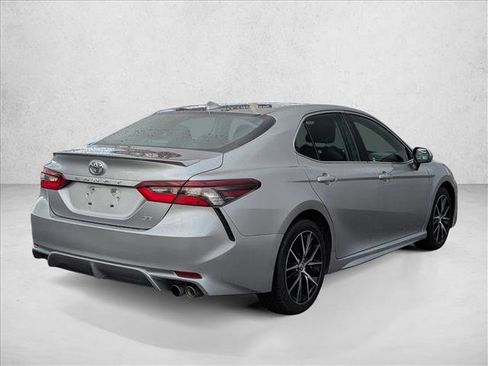 Used 2023 Toyota Camry SE image 5