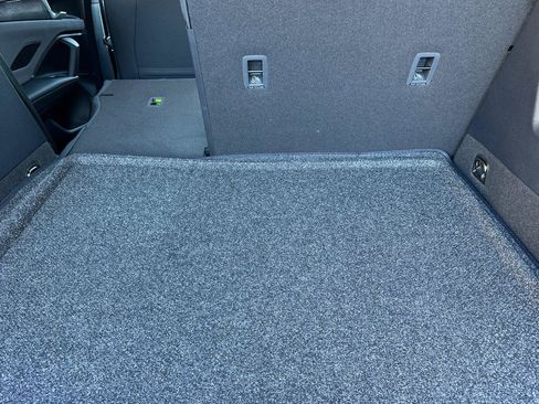 New 2026 Volkswagen Tiguan SE R-Line image 14