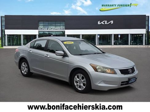 Used 2009 Honda Accord LX-P image 1