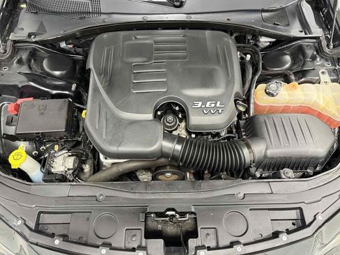 Used 2019 Chrysler 300 Touring w/ Sport Appearance Package image 23