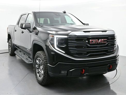 Used 2024 GMC Sierra 1500 AT4 w/ Technology Package AWD/4WD image 2