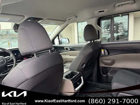 New 2026 Kia Carnival LX FWD image 19