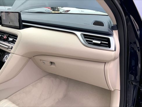 Used 2026 Genesis G70 2.5T Prestige image 18