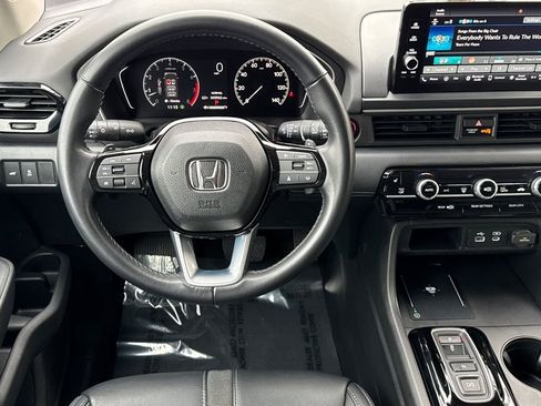 Certified 2025 Honda Pilot EX-L image 18