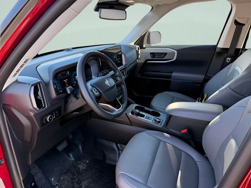 Used 2025 Ford Bronco Sport Badlands AWD/4WD image 4