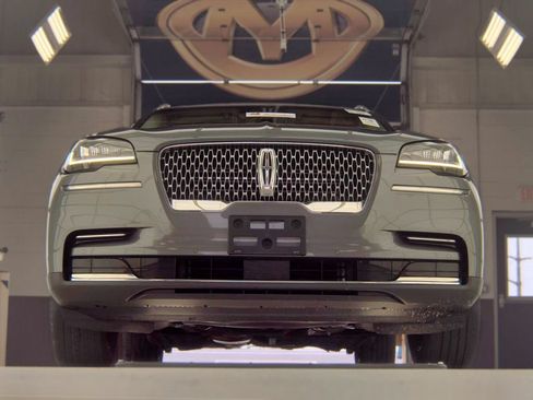 Used 2022 Lincoln Aviator AWD w/ Premium Package image 8