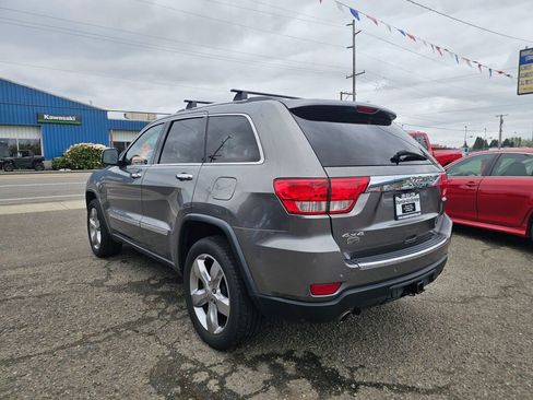 Used 2012 Jeep Grand Cherokee Overland AWD/4WD image 5