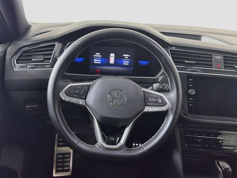 Used 2023 Volkswagen Tiguan SE R-Line FWD image 17