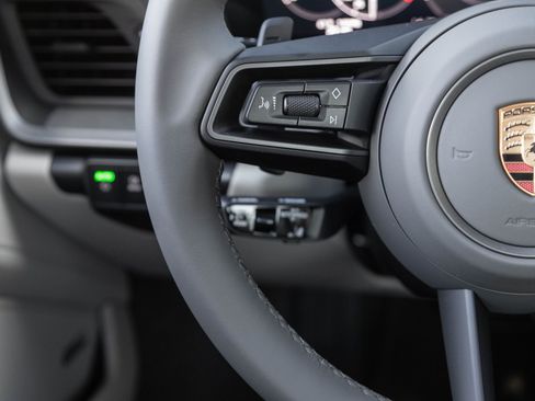 New 2026 Porsche 911 Carrera 4S image 15