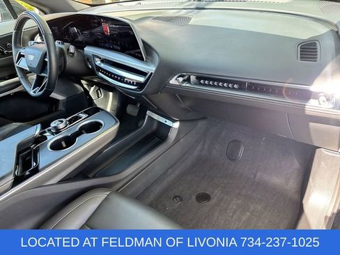 Used 2024 Cadillac Lyriq Luxury w/ LPO, Floor Liner Package AWD/4WD image 28
