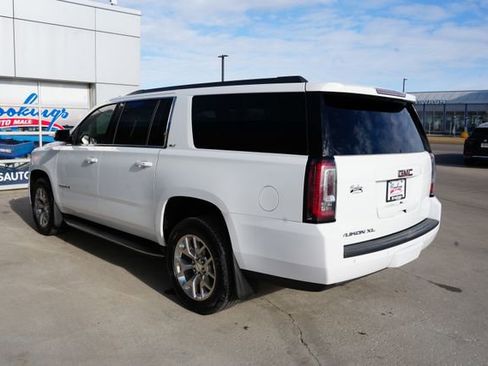 Used 2020 GMC Yukon XL SLT image 18